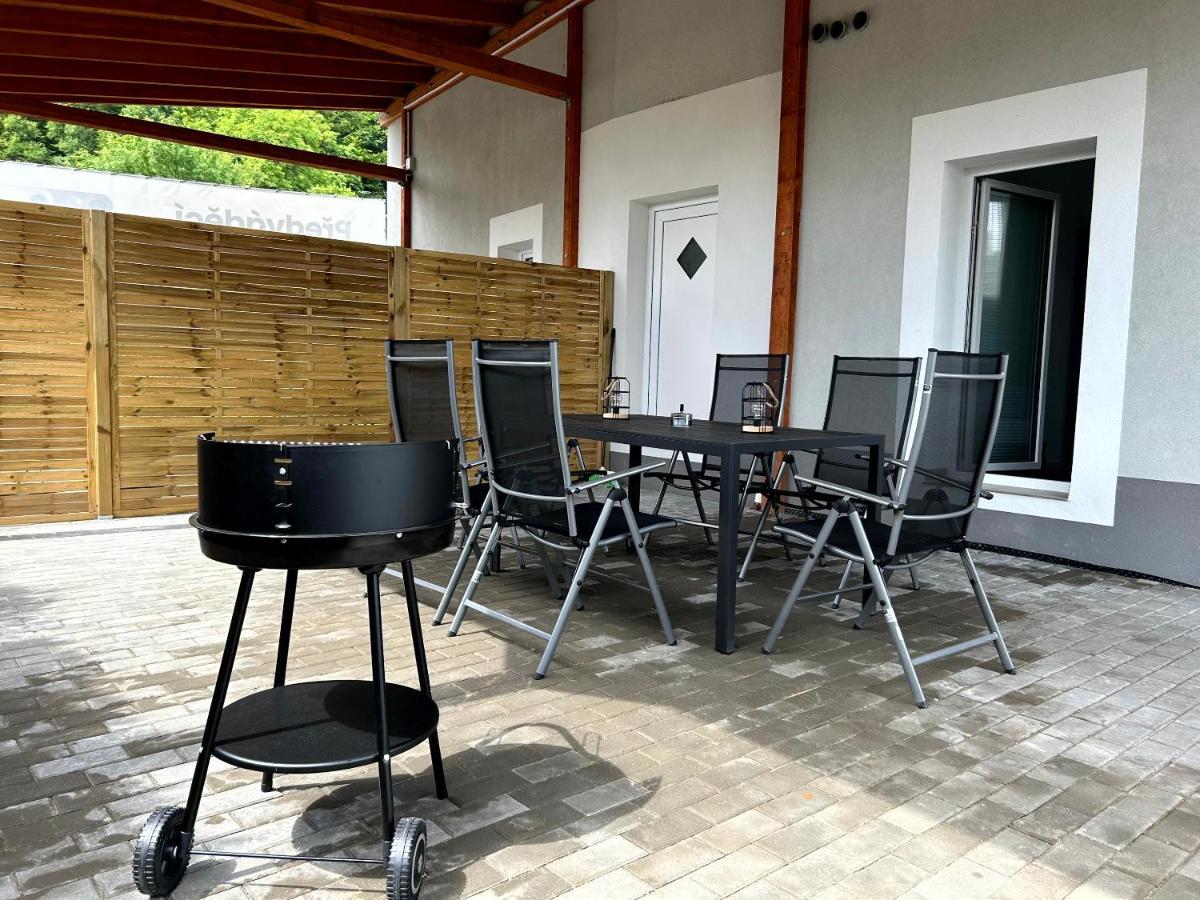 Breza House Apartments Zlín Esterno foto